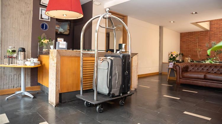 Faranda Coll Bogota-Radisson Individuals Lobby