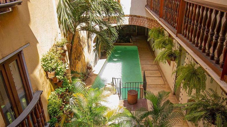 <b>Hotel Casa de las Palmas Pool</b>. Images powered by <a href="https://iceportal.shijigroup.com/" title="IcePortal" target="_blank">IcePortal</a>.