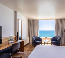 Radisson Blu Acqua Hotel & Spa Concon Room