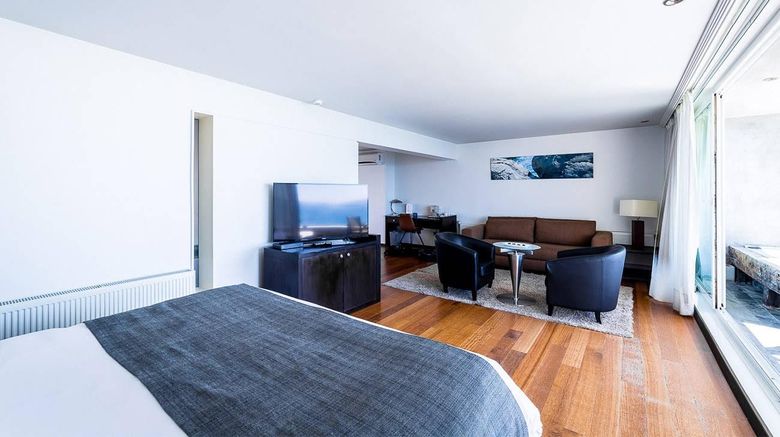 <b>Radisson Blu Acqua Hotel & Spa Concon Suite</b>. Images powered by <a href="https://iceportal.shijigroup.com/" title="IcePortal" target="_blank">IcePortal</a>.
