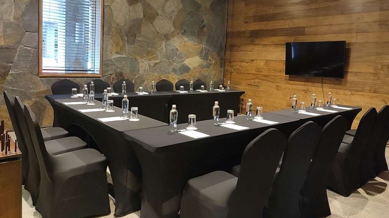 <b>Radisson Hotel Puerto Varas Meeting</b>. Images powered by <a href="https://iceportal.shijigroup.com/" title="IcePortal" target="_blank">IcePortal</a>.