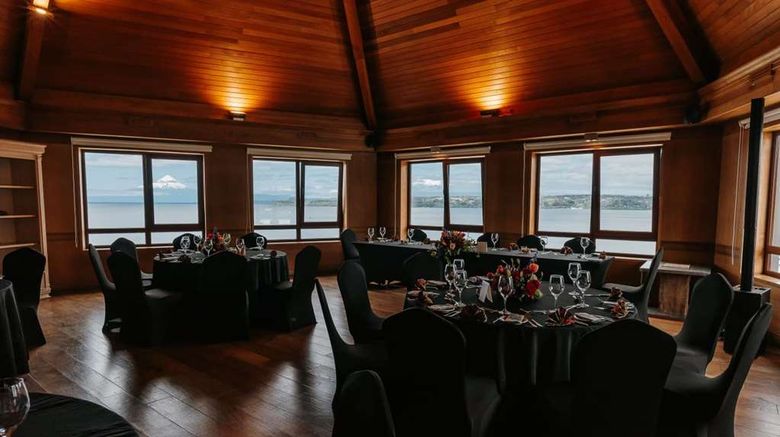 <b>Radisson Hotel Puerto Varas Meeting</b>. Images powered by <a href="https://iceportal.shijigroup.com/" title="IcePortal" target="_blank">IcePortal</a>.