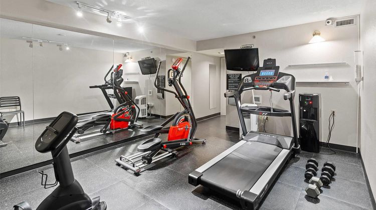 Country Inn & Suites Saskatoon Health