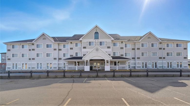 <b>Country Inn & Suites Saskatoon Exterior</b>. Images powered by <a href="https://iceportal.shijigroup.com/" title="IcePortal" target="_blank">IcePortal</a>.