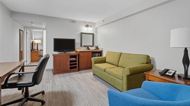 Country Inn & Suites Saskatoon Suite