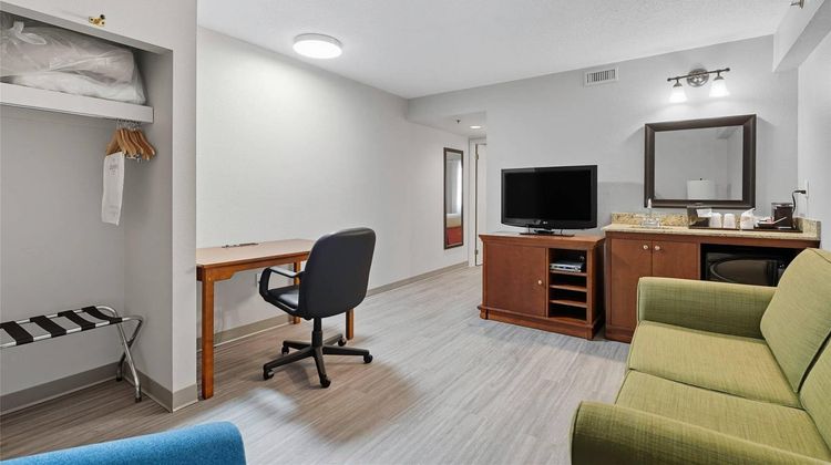Country Inn & Suites Saskatoon Suite