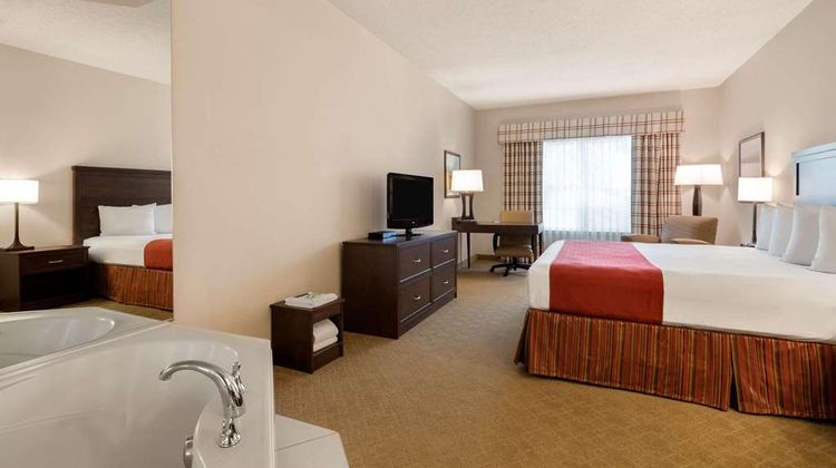 Country Inn & Suites Calgary-Airport Suite