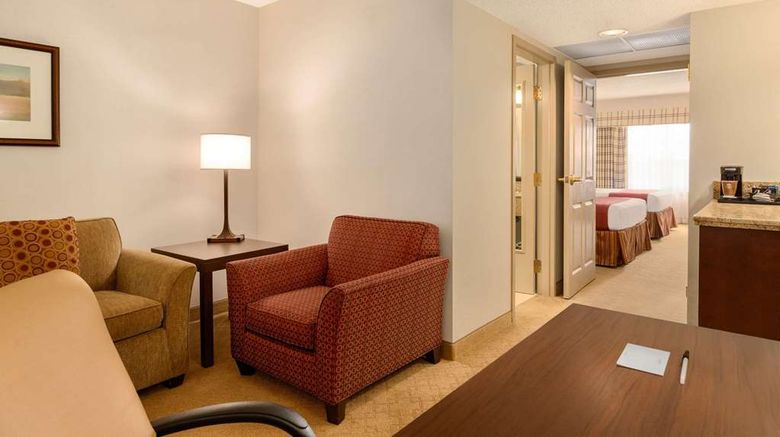 <b>Country Inn & Suites Calgary-Airport Suite</b>. Images powered by <a href="https://iceportal.shijigroup.com/" title="IcePortal" target="_blank">IcePortal</a>.