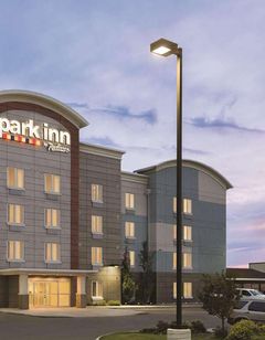 Park Inn By Radisson Calgary Arpt North