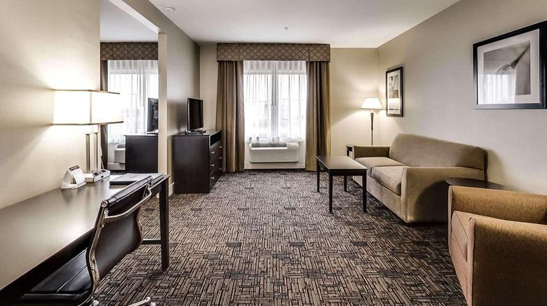 <b>Radisson Hotel Edmonton Airport Suite</b>. Images powered by <a href="https://iceportal.shijigroup.com/" title="IcePortal" target="_blank">IcePortal</a>.