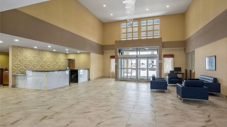Radisson Hotel Edmonton Airport Lobby