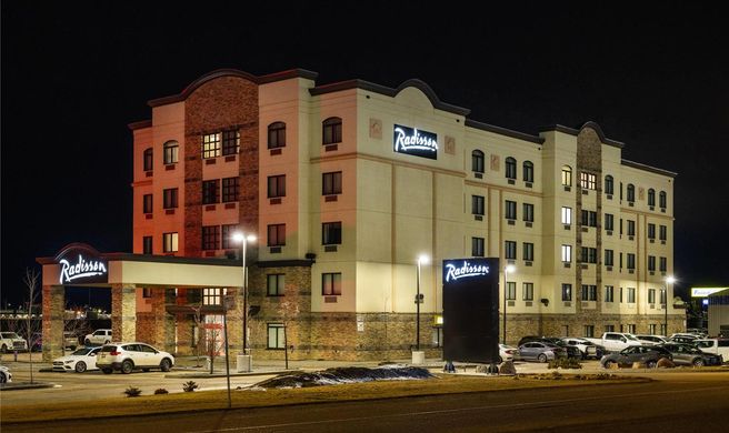 Radisson Hotel Edmonton Airport Exterior