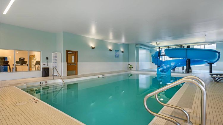 Radisson Hotel & Conference Calgary Apt Pool