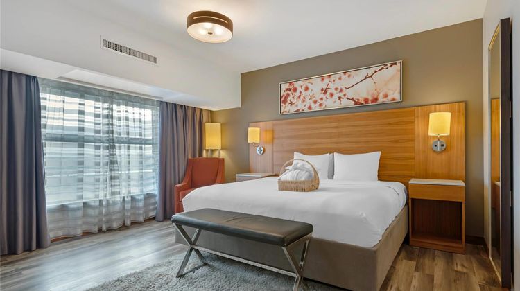 Radisson Hotel & Conference Calgary Apt Suite