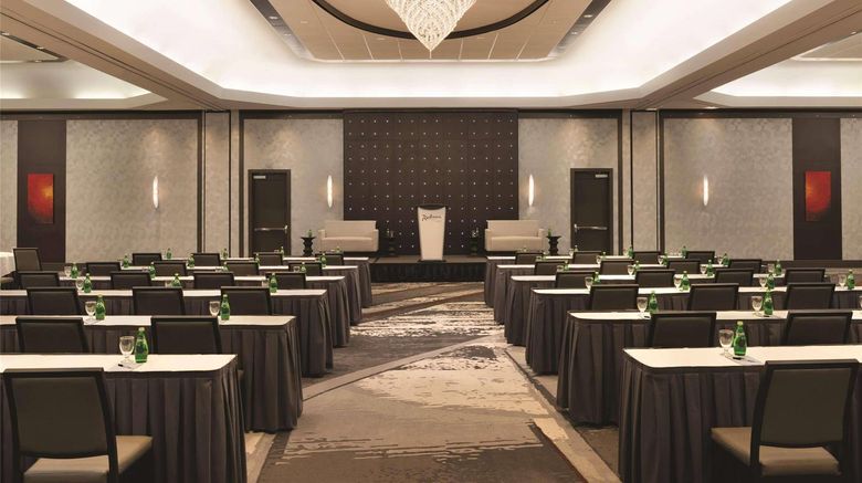 <b>Radisson Hotel Vancouver Airport Meeting</b>. Images powered by <a href="https://iceportal.shijigroup.com/" title="IcePortal" target="_blank">IcePortal</a>.