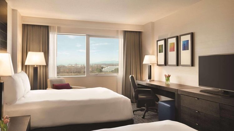 Radisson Hotel Vancouver Airport Room