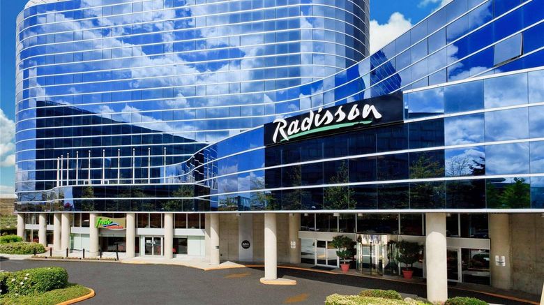 <b>Radisson Hotel Vancouver Airport Exterior</b>. Images powered by <a href="https://iceportal.shijigroup.com/" title="IcePortal" target="_blank">IcePortal</a>.