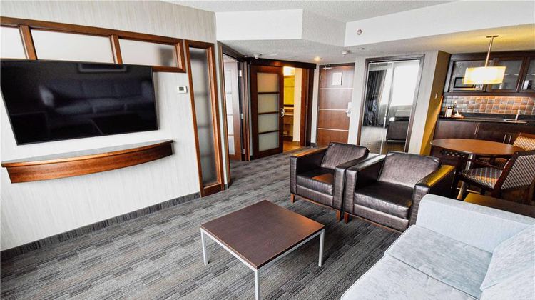 Radisson Hotel Winnipeg Downtown Suite