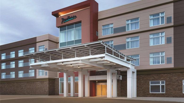<b>Radisson Kingswood Hotel & Suites Exterior</b>. Images powered by <a href="https://iceportal.shijigroup.com/" title="IcePortal" target="_blank">IcePortal</a>.