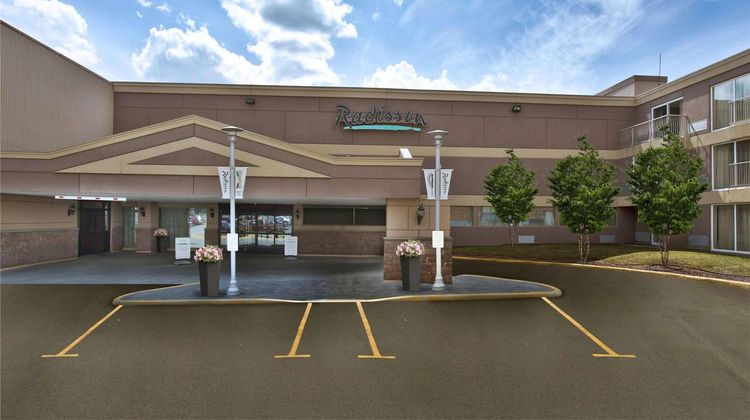 Radisson Hotel Sudbury Exterior