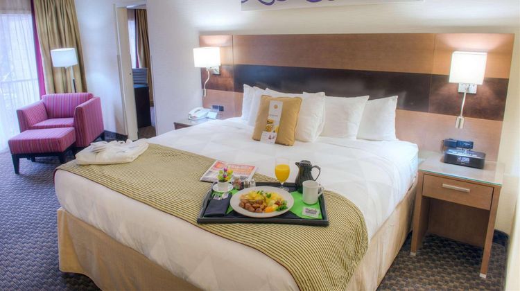 Radisson Hotel Sudbury Suite