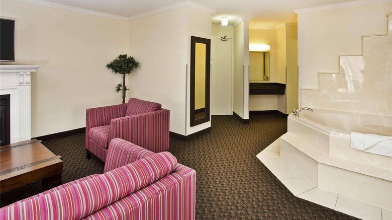<b>Radisson Hotel Sudbury Suite</b>. Images powered by <a href="https://iceportal.shijigroup.com/" title="IcePortal" target="_blank">IcePortal</a>.