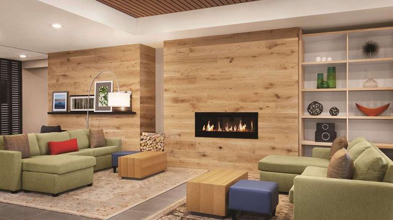 <b>Country Inn & Suites Belleville Lobby</b>. Images powered by <a href="https://iceportal.shijigroup.com/" title="IcePortal" target="_blank">IcePortal</a>.