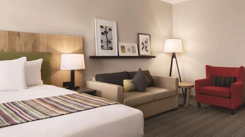 <b>Country Inn & Suites Belleville Suite</b>. Images powered by <a href="https://iceportal.shijigroup.com/" title="IcePortal" target="_blank">IcePortal</a>.