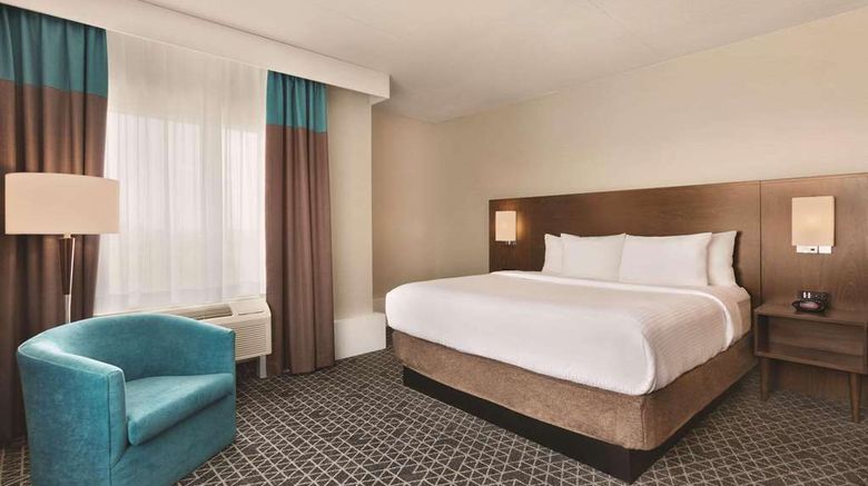 <b>Park Inn By Radisson Brampton Suite</b>. Images powered by <a href="https://iceportal.shijigroup.com/" title="IcePortal" target="_blank">IcePortal</a>.
