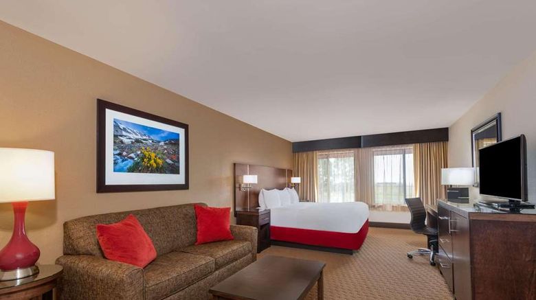 <b>Radisson Hotel Colorado Springs Airport Room</b>. Images powered by <a href="https://iceportal.shijigroup.com/" title="IcePortal" target="_blank">IcePortal</a>.