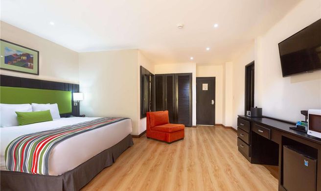 Country Inn & Suites San Jose Aeropuerto Room