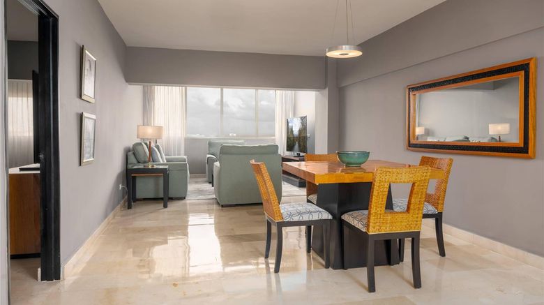 <b>Radisson Hotel Santo Domingo Suite</b>. Images powered by <a href="https://iceportal.shijigroup.com/" title="IcePortal" target="_blank">IcePortal</a>.