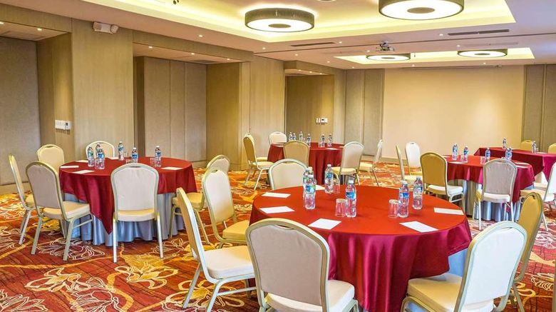 <b>Radisson Hotel Guayaquil Meeting</b>. Images powered by <a href="https://iceportal.shijigroup.com/" title="IcePortal" target="_blank">IcePortal</a>.