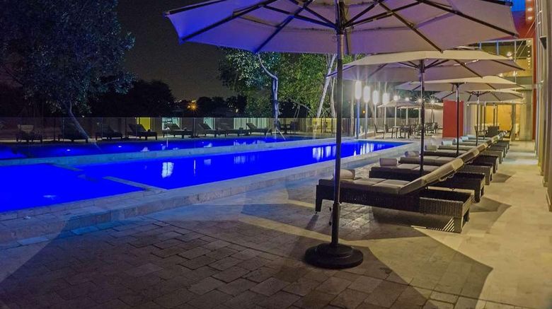 <b>Radisson Hotel Guayaquil Pool</b>. Images powered by <a href="https://iceportal.shijigroup.com/" title="IcePortal" target="_blank">IcePortal</a>.