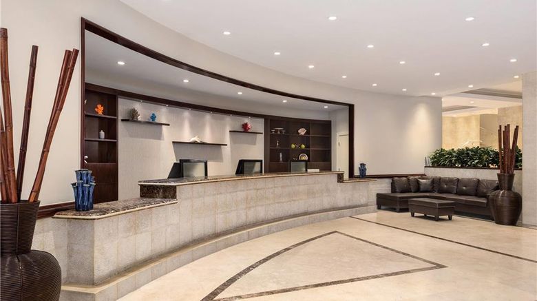 <b>Radisson Resort Miami Beach Lobby</b>. Images powered by <a href="https://iceportal.shijigroup.com/" title="IcePortal" target="_blank">IcePortal</a>.
