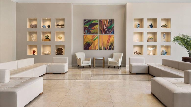 <b>Radisson Resort Miami Beach Lobby</b>. Images powered by <a href="https://iceportal.shijigroup.com/" title="IcePortal" target="_blank">IcePortal</a>.