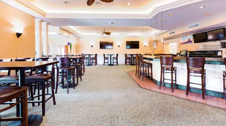 <b>Radisson Resort at the Port Restaurant</b>. Images powered by <a href="https://iceportal.shijigroup.com/" title="IcePortal" target="_blank">IcePortal</a>.