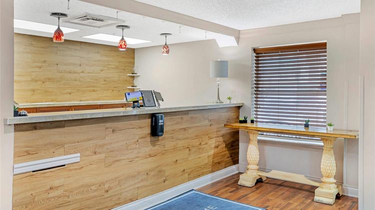 Country Inn & Suites by Radisson Lobby