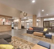 Country Inn & Suites Tampa RJ Stadium Lobby