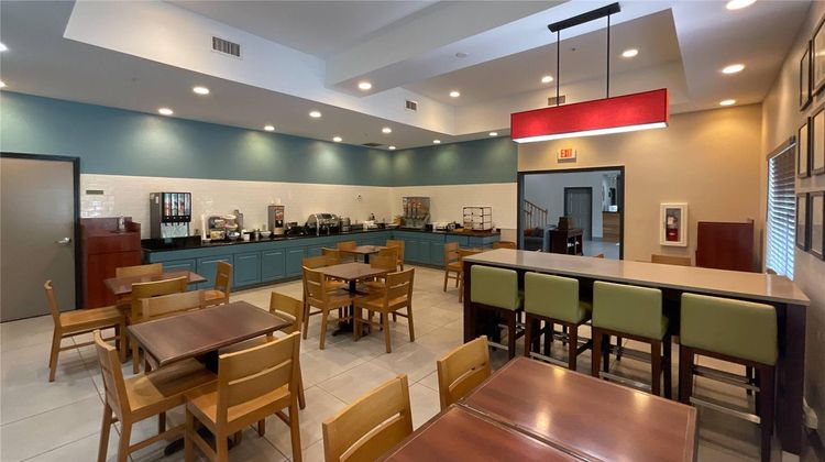 Country Inn & Suites Tallahessee NW Restaurant