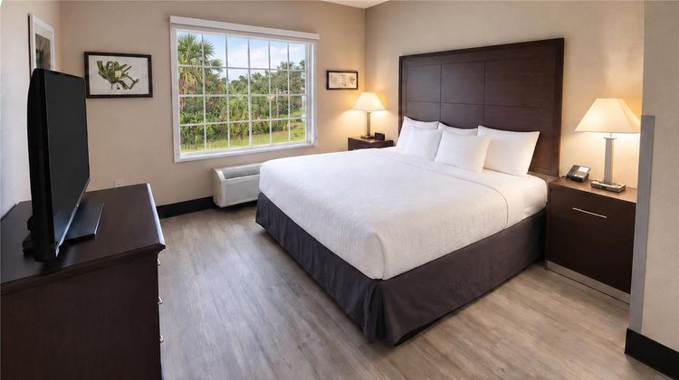 Country Inn & Suites Pensacola West Room
