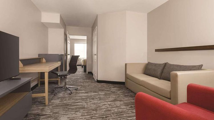 Country Inn & Suites Panama City Suite