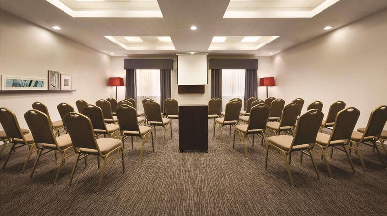 <b>Country Inn & Suites St. Petersburg, FL Meeting</b>. Images powered by <a href="https://iceportal.shijigroup.com/" title="IcePortal" target="_blank">IcePortal</a>.