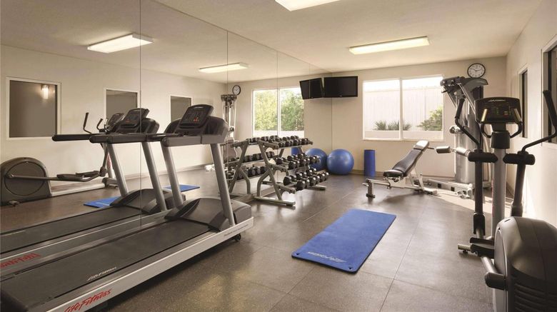 <b>Country Inn & Suites St. Petersburg, FL Health</b>. Images powered by <a href="https://iceportal.shijigroup.com/" title="IcePortal" target="_blank">IcePortal</a>.