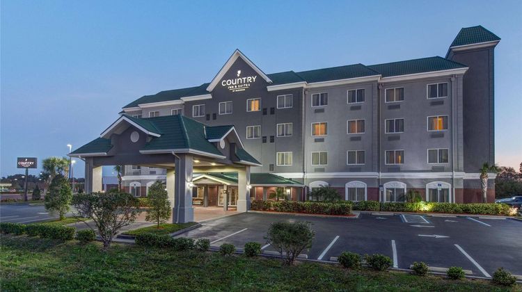Country Inn & Suites St. Petersburg, FL Exterior