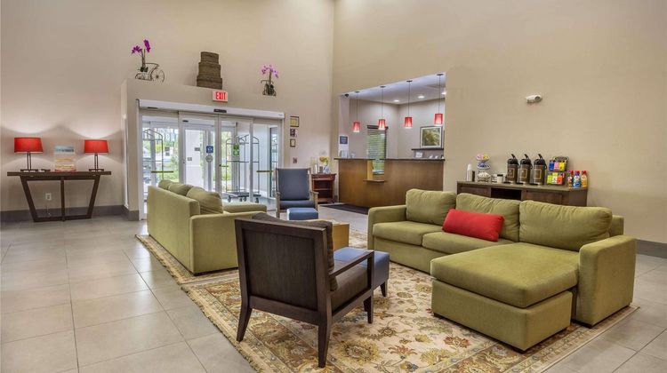 Country Inn & Suites St. Petersburg, FL Lobby