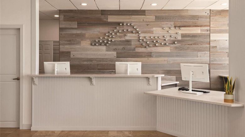 <b>Radisson Hotel Panama City Bch Oceanfrnt Lobby</b>. Images powered by <a href="https://iceportal.shijigroup.com/" title="IcePortal" target="_blank">IcePortal</a>.