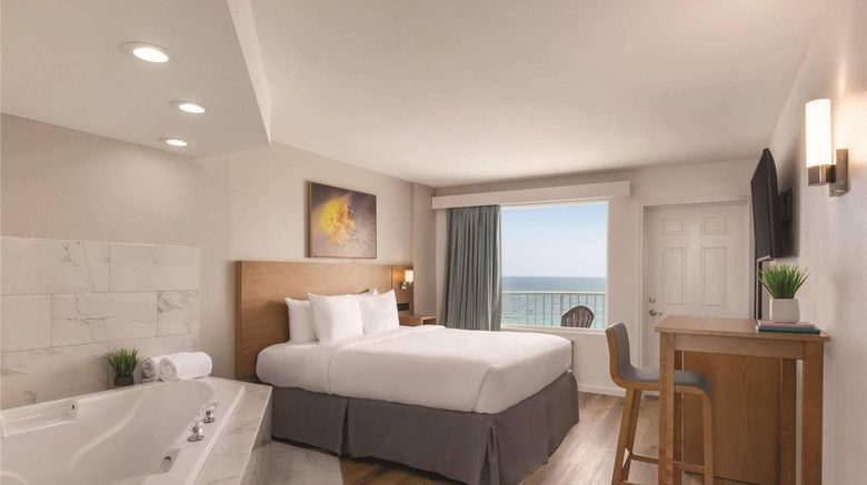 <b>Radisson Hotel Panama City Bch Oceanfrnt Room</b>. Images powered by <a href="https://iceportal.shijigroup.com/" title="IcePortal" target="_blank">IcePortal</a>.