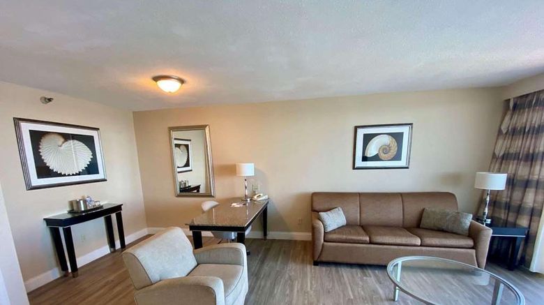 <b>Radisson Suite Hotel Oceanfront Suite</b>. Images powered by <a href="https://iceportal.shijigroup.com/" title="IcePortal" target="_blank">IcePortal</a>.