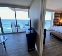 Radisson Suite Hotel Oceanfront Room